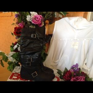 New black boots 😍adorables bongo 🎶